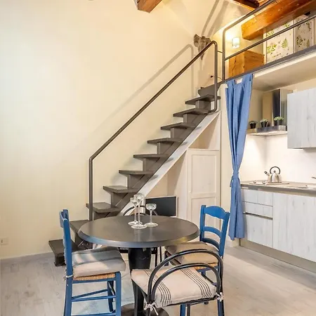 Tiny Pitti Apartment *