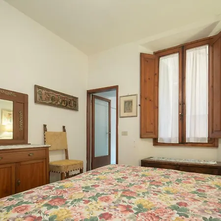 Tiny Pitti Apartment *